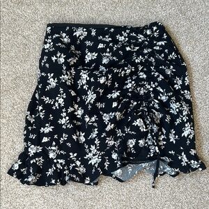 adorable mini side scrunch skirt
